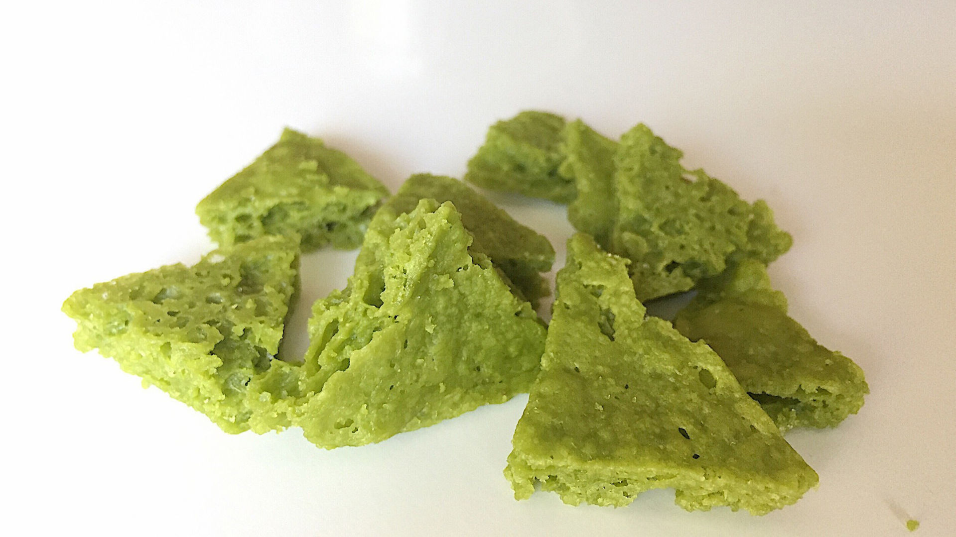 AvoLov sea salt avocado chips